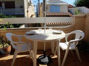 Charmant studio mezzanine à 500m de la plage, terrasse, TV, WiFi en option - FR-1-229C-753